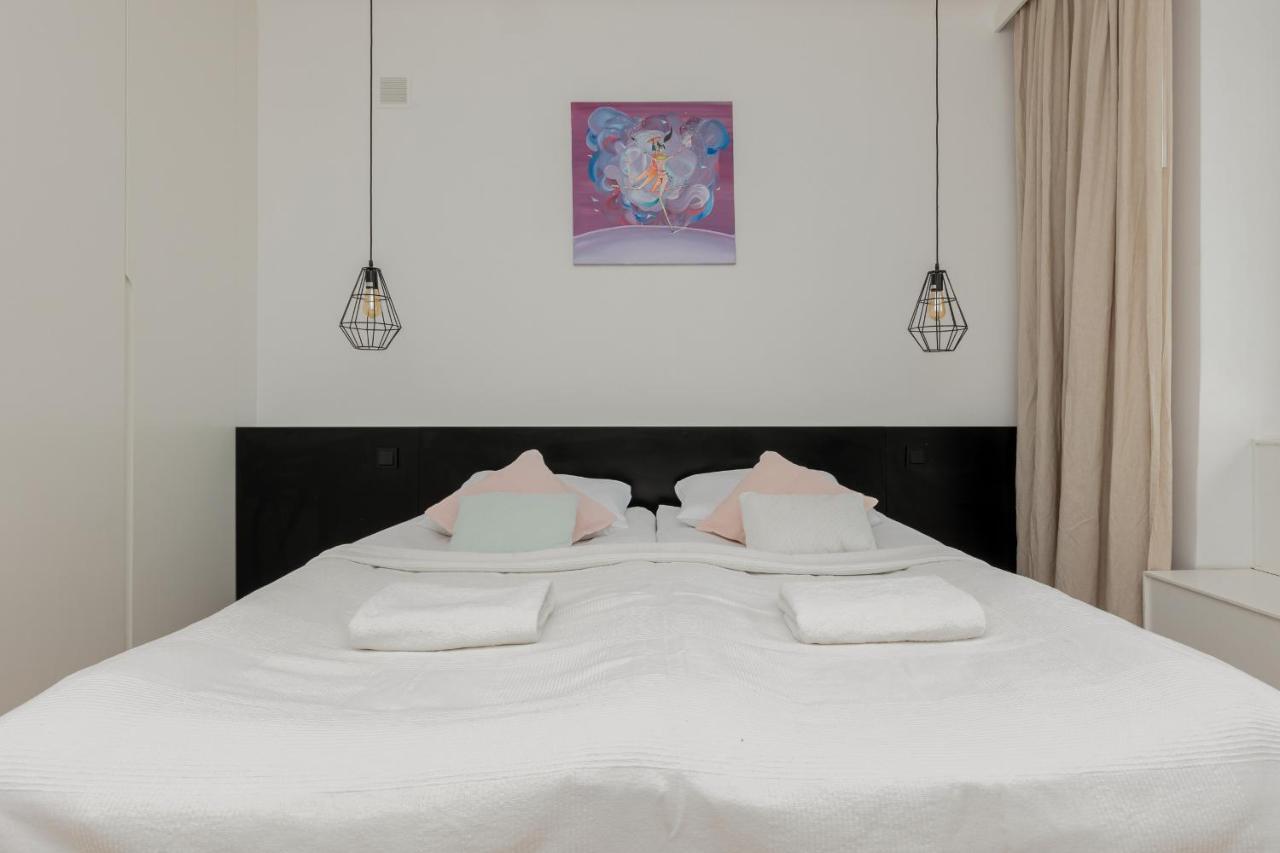 Trendy Apartment Marszalkowska With City View Near Ogrod Saski By Noclegi Renters Varsavia Esterno foto
